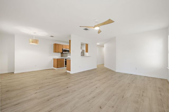 218 Altamont ST, Hutto, TX 78634