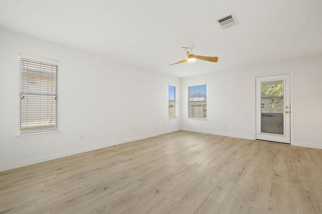 218 Altamont ST, Hutto, TX 78634