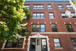 1249 W Roscoe Street 1, Chicago, IL 60657