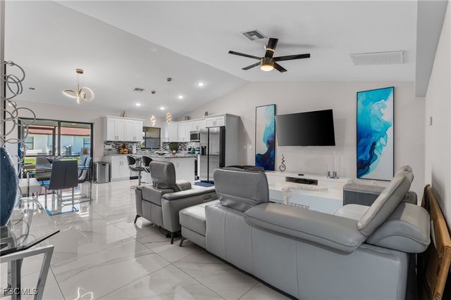 4524 20th ST SW, Lehigh Acres, FL 33973