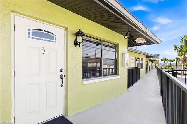 4711 SE 5th AVE 7, Cape Coral, FL 33904