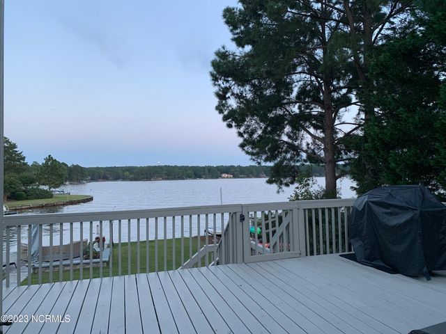 127 Shaw Drive, West End, NC 27376