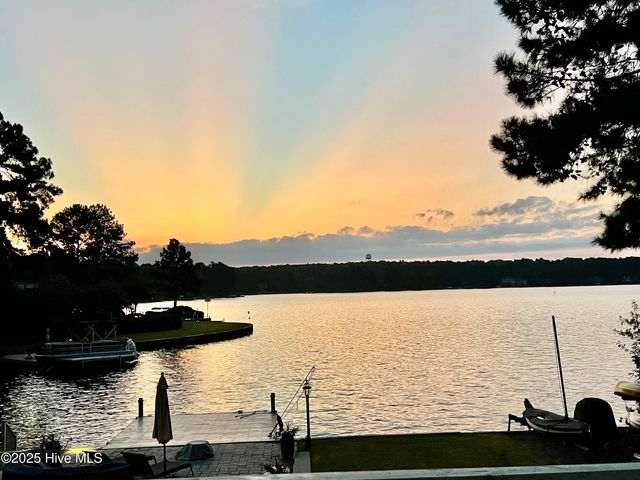 127 Shaw Drive, West End, NC 27376