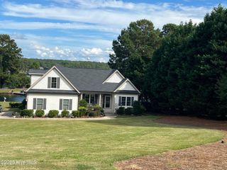 127 Shaw Drive, West End, NC 27376