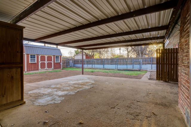 2814 67th Street, Lubbock, TX 79413