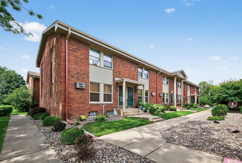 2130 14th Street NW 2, New Brighton, MN 55112