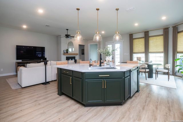 5373 HARTLEY SQ, Schertz, TX 78108
