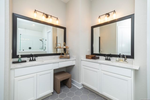 5373 HARTLEY SQ, Schertz, TX 78108