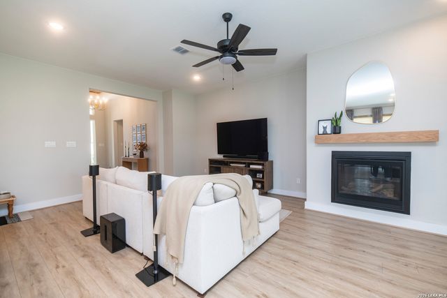 5373 HARTLEY SQ, Schertz, TX 78108