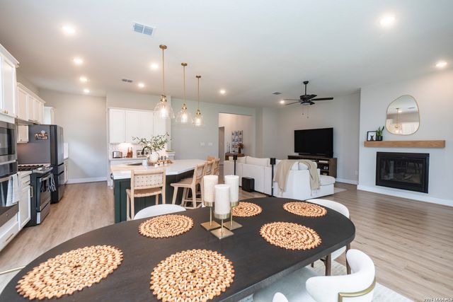 5373 HARTLEY SQ, Schertz, TX 78108