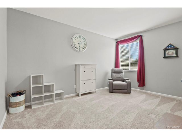 8739 Triple Crown Dr, Longmont, CO 80504