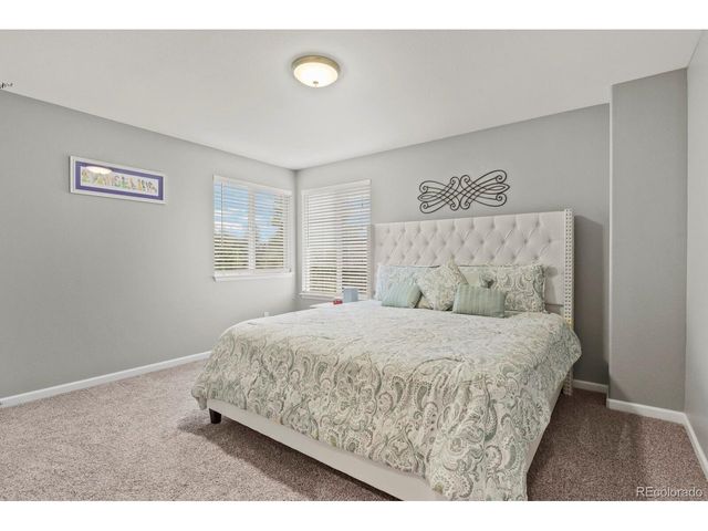 8739 Triple Crown Dr, Longmont, CO 80504