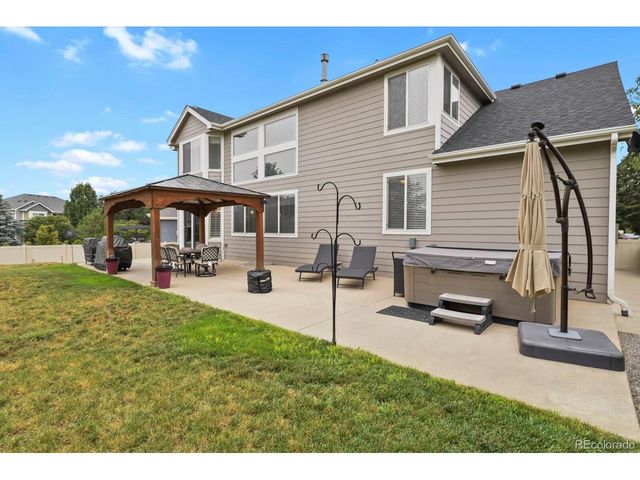 8739 Triple Crown Dr, Longmont, CO 80504