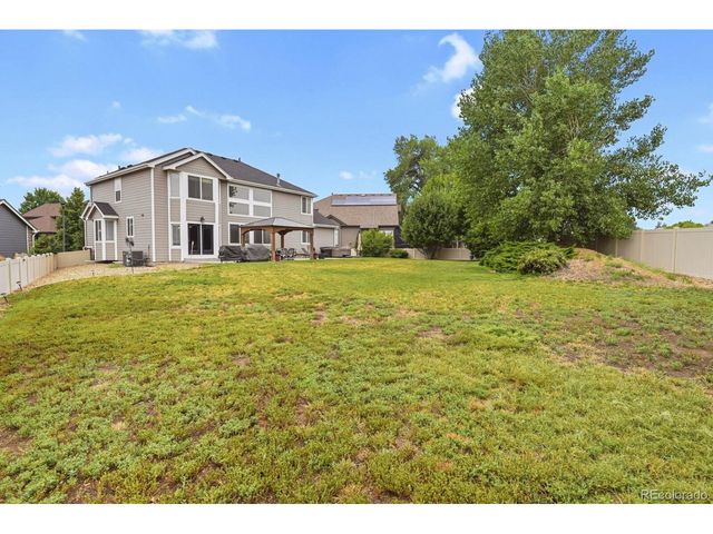 8739 Triple Crown Dr, Longmont, CO 80504