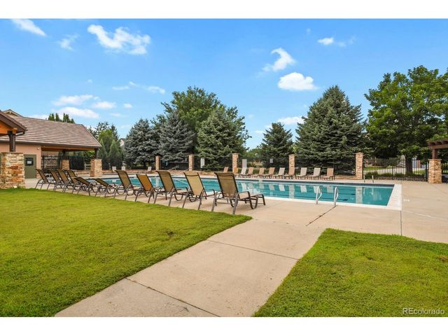 8739 Triple Crown Dr, Longmont, CO 80504
