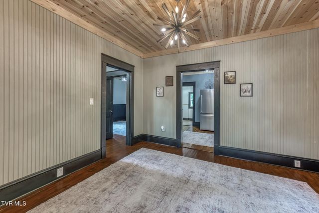 1208 Bluff City Highway, Bristol, TN 37620