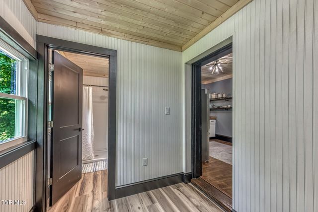 1208 Bluff City Highway, Bristol, TN 37620