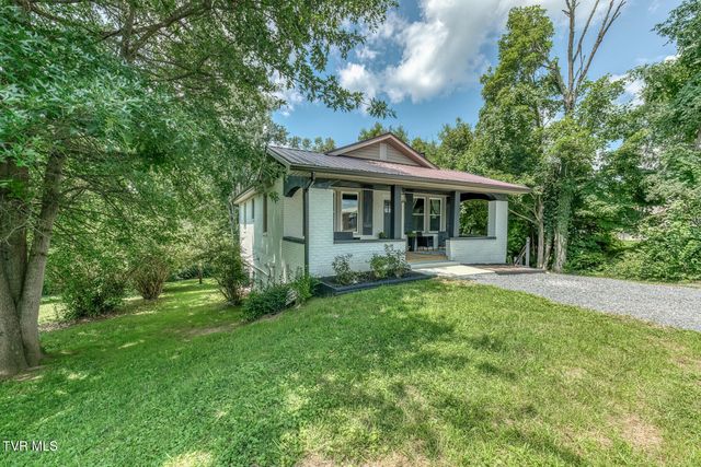 1208 Bluff City Highway, Bristol, TN 37620