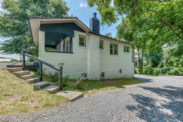 1208 Bluff City Highway, Bristol, TN 37620
