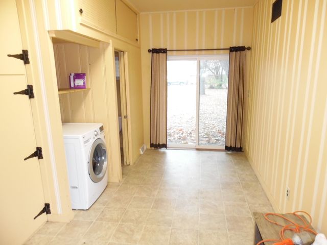 7710 Madison Street, Merrillville, IN 46410