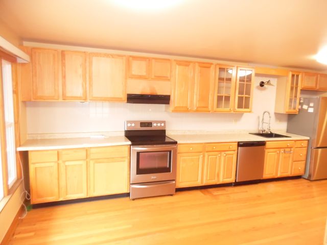 7710 Madison Street, Merrillville, IN 46410