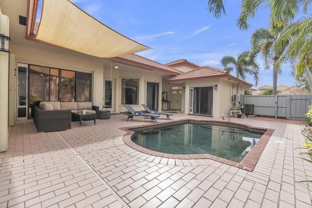 215 Citrus Trail, Boynton Beach, FL 33436