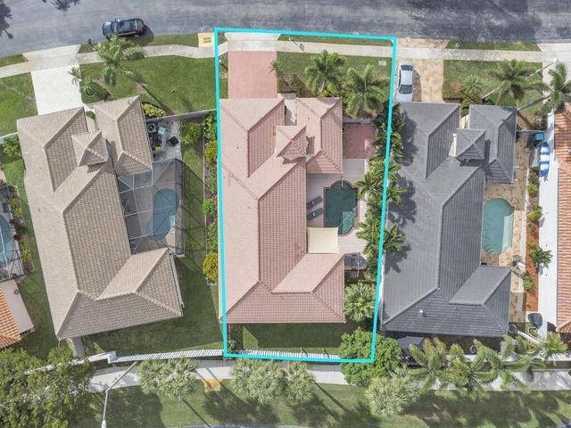 215 Citrus Trail, Boynton Beach, FL 33436