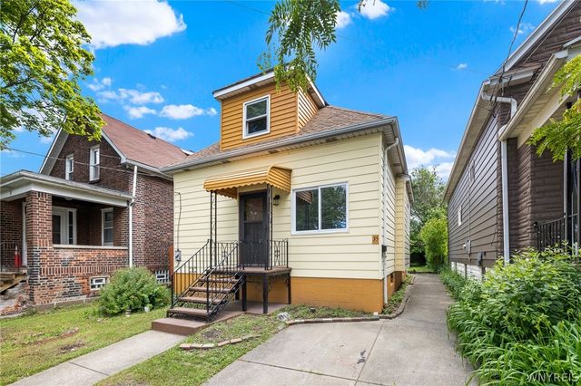 35 Reo Avenue, Cheektowaga, NY 14211