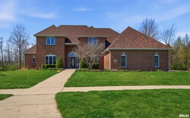 1714 OAK Ridge, Washington, IL 61571