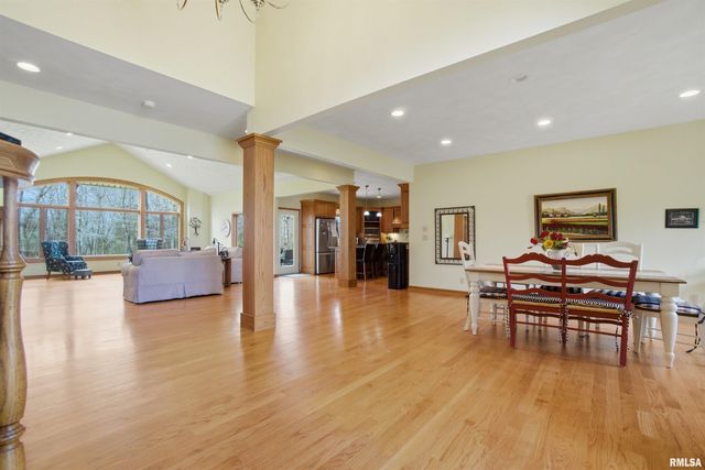 1714 OAK Ridge, Washington, IL 61571
