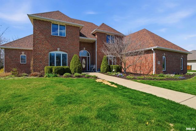 1714 OAK Ridge, Washington, IL 61571