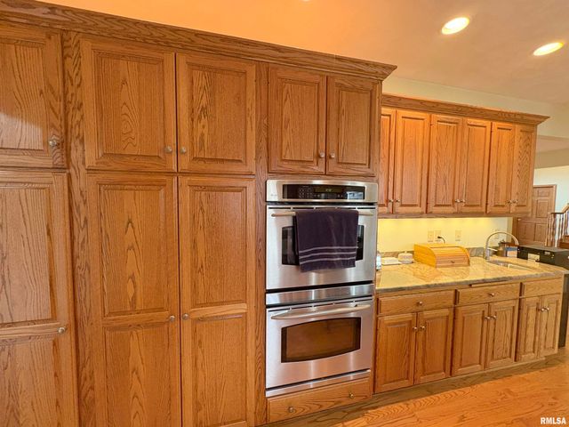 1714 OAK Ridge, Washington, IL 61571