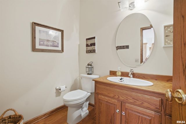 1714 OAK Ridge, Washington, IL 61571