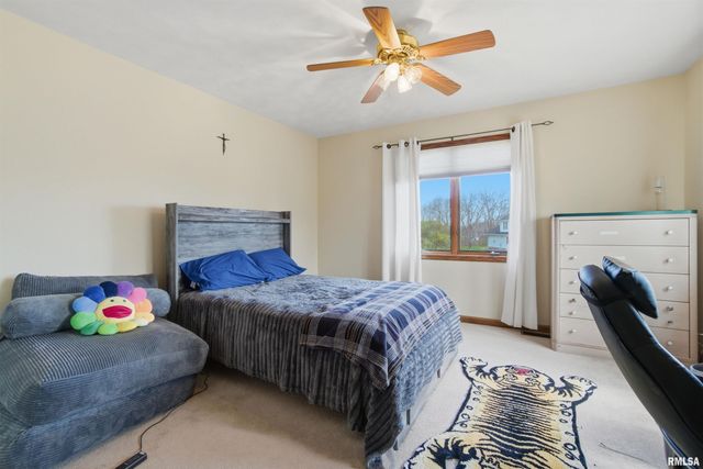 1714 OAK Ridge, Washington, IL 61571