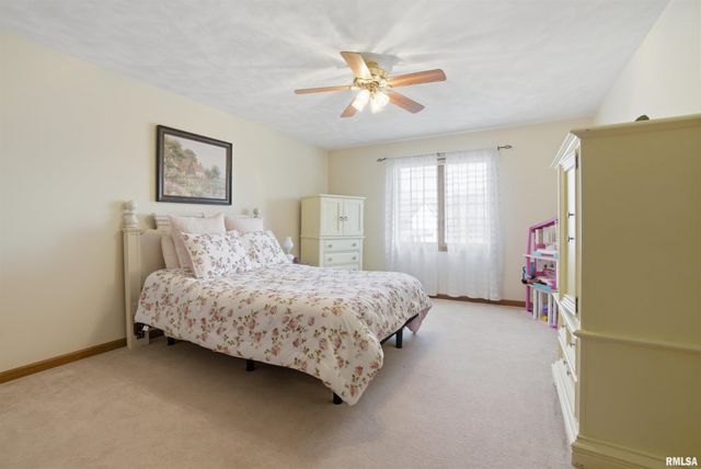 1714 OAK Ridge, Washington, IL 61571
