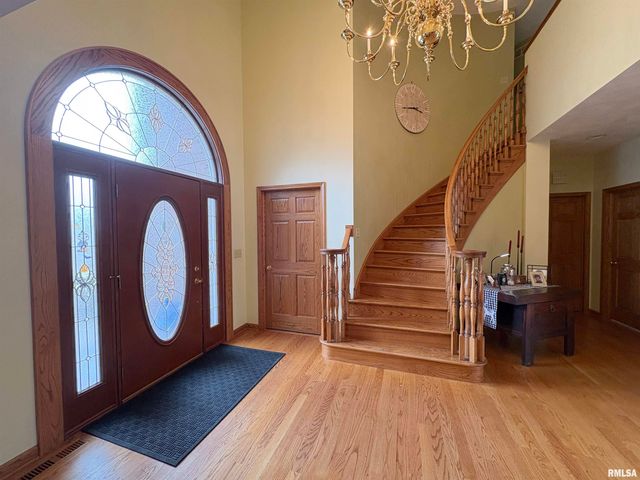 1714 OAK Ridge, Washington, IL 61571