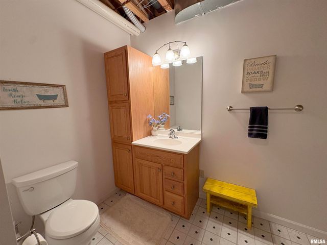 1714 OAK Ridge, Washington, IL 61571