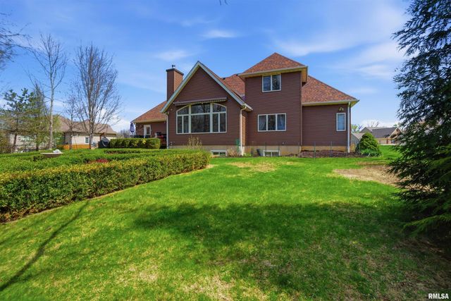 1714 OAK Ridge, Washington, IL 61571