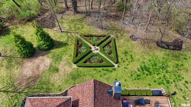 1714 OAK Ridge, Washington, IL 61571