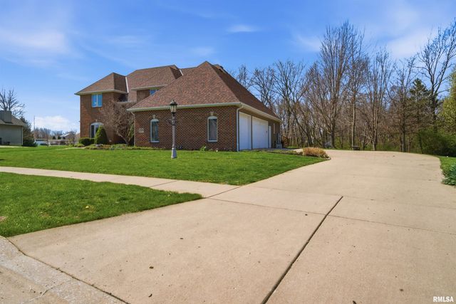 1714 OAK Ridge, Washington, IL 61571