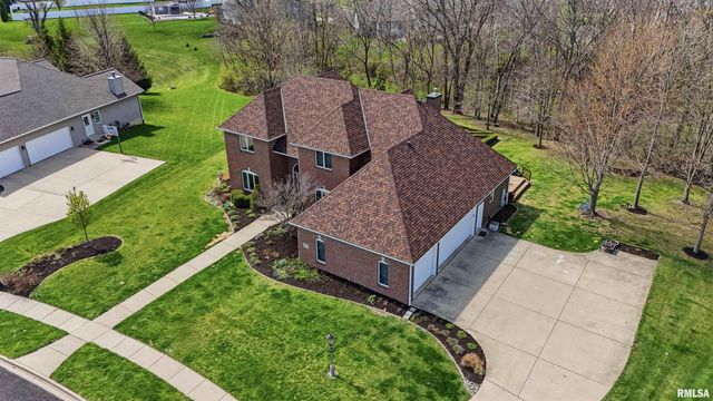 1714 OAK Ridge, Washington, IL 61571