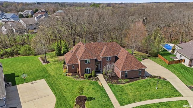 1714 OAK Ridge, Washington, IL 61571