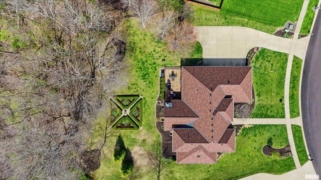 1714 OAK Ridge, Washington, IL 61571