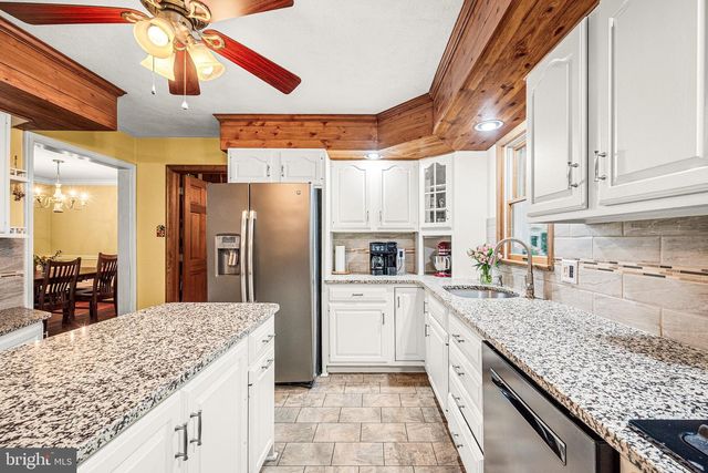 1450 CORNERSTONE DR, Pottstown, PA 19465