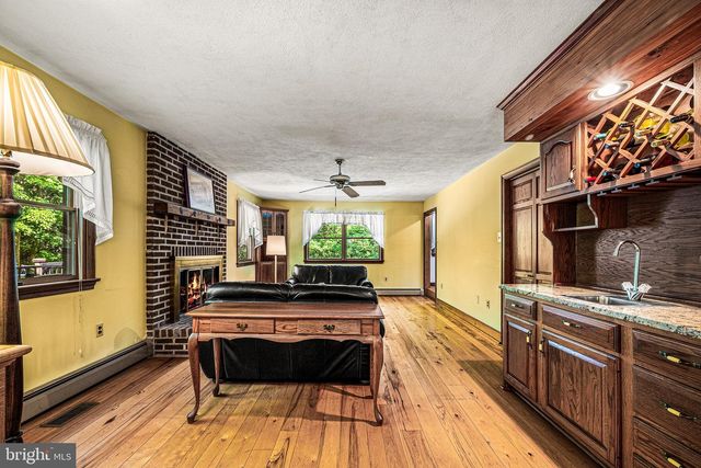1450 CORNERSTONE DR, Pottstown, PA 19465
