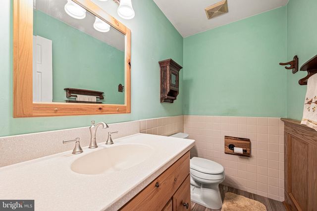 1450 CORNERSTONE DR, Pottstown, PA 19465