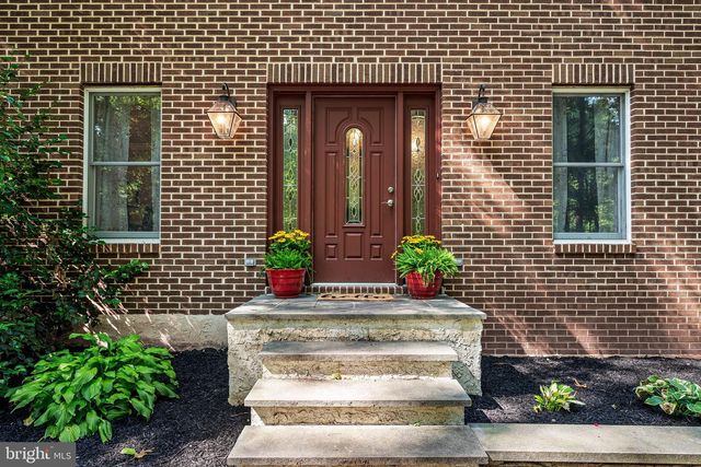 1450 CORNERSTONE DR, Pottstown, PA 19465
