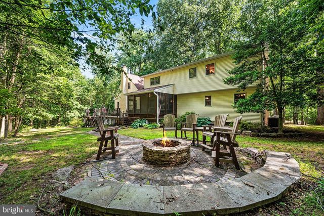 1450 CORNERSTONE DR, Pottstown, PA 19465