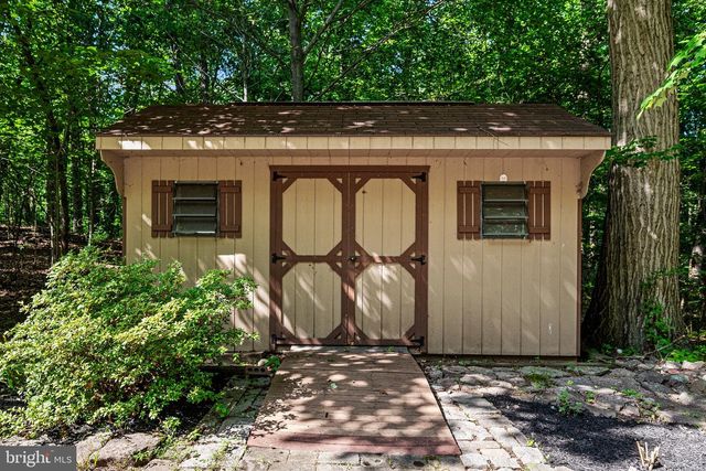 1450 CORNERSTONE DR, Pottstown, PA 19465