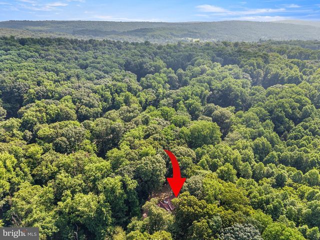 1450 CORNERSTONE DR, Pottstown, PA 19465